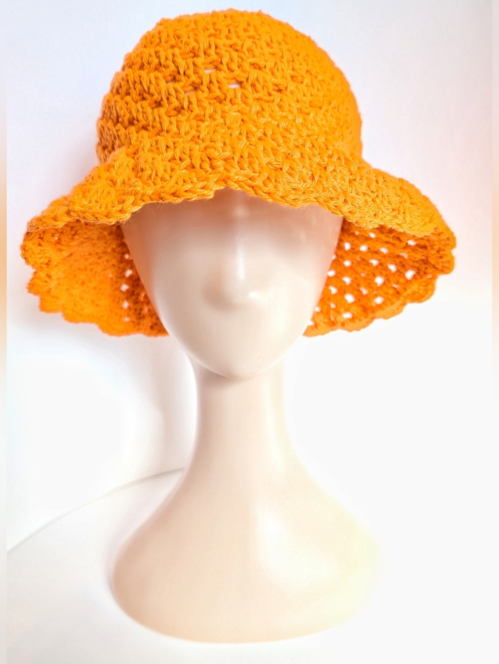 NEW, Crochet scallop bucket hat, handmade, 100% cotton
